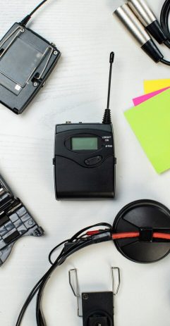 disassembled-radio-device-cabels_140725-8977